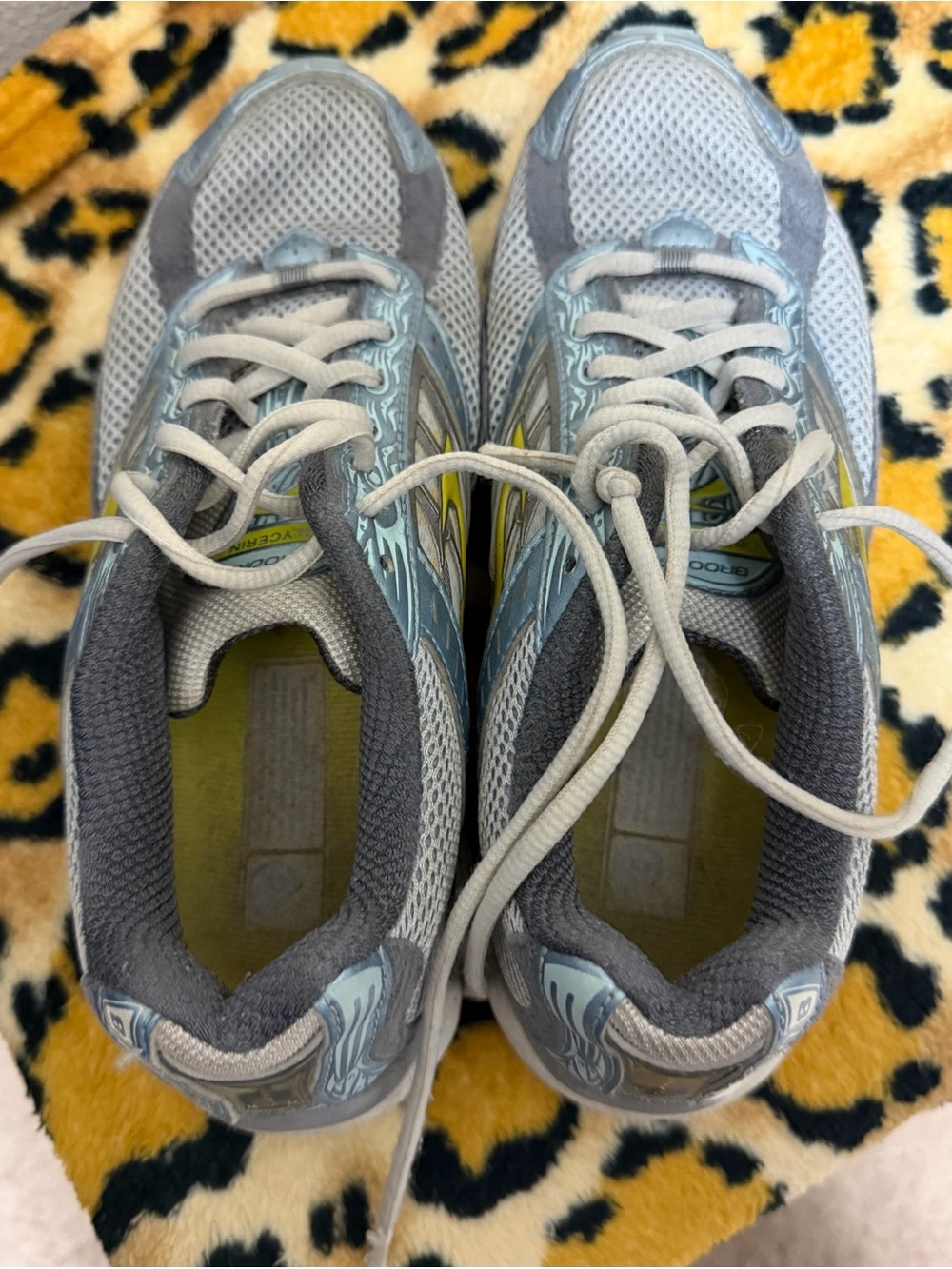 Brooks Women's Gray and Light Blue Athletic Shoes